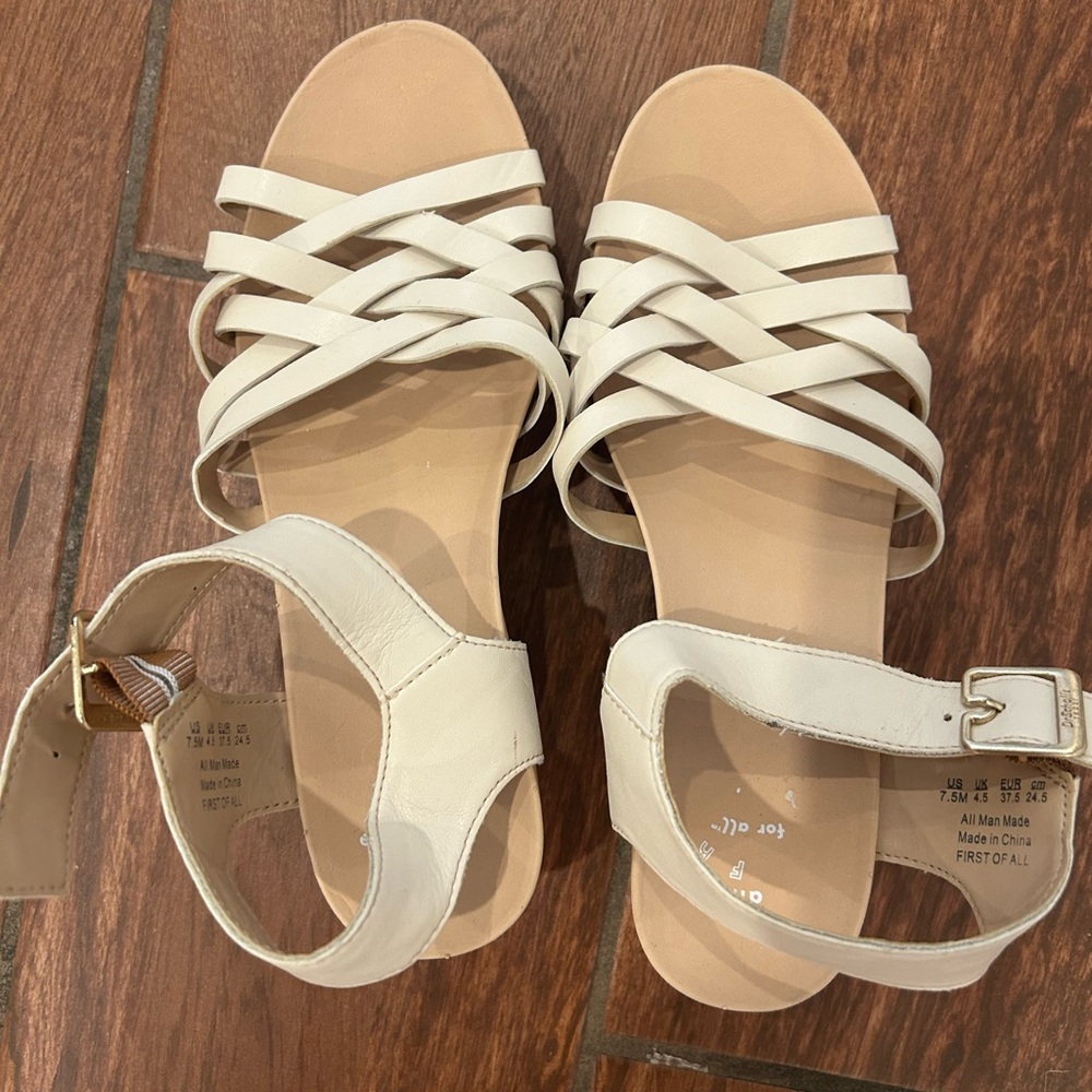 Dr Scholls size 7.5 block heel sandals